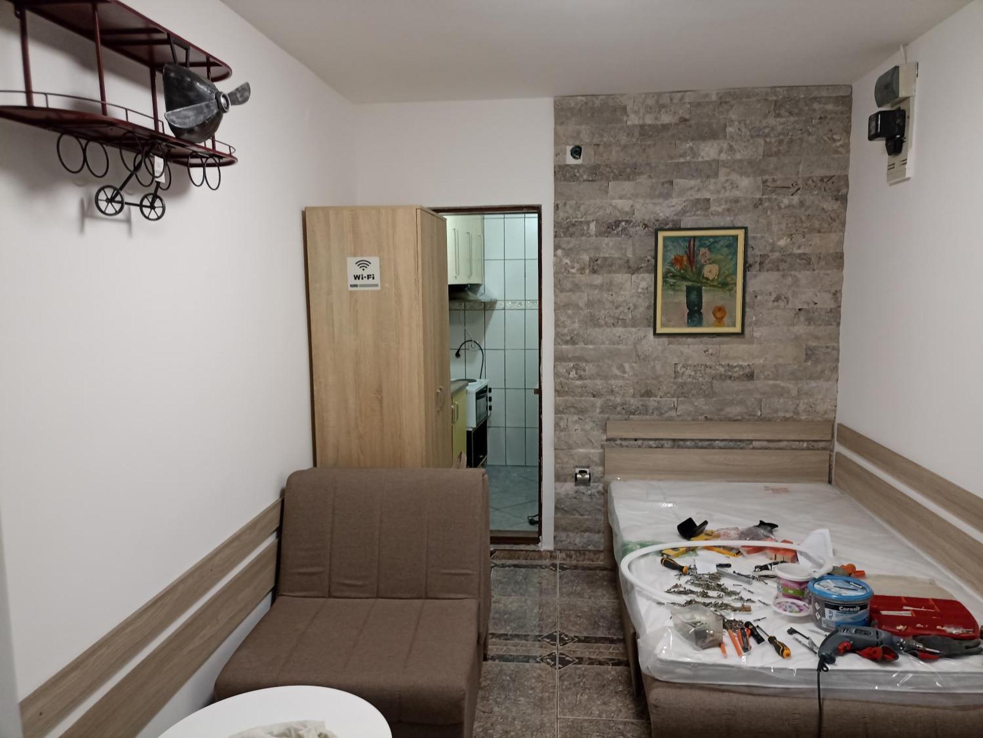Mini Garsonjera Hotel Podgorica Bilik gambar